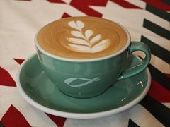 热琥珀拿铁-Line 咖啡(石厦花园店)