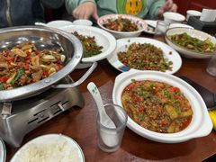 -湖南人家湘菜馆(镇江路店)