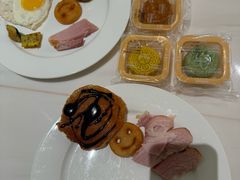 -上海虹桥祥源希尔顿酒店