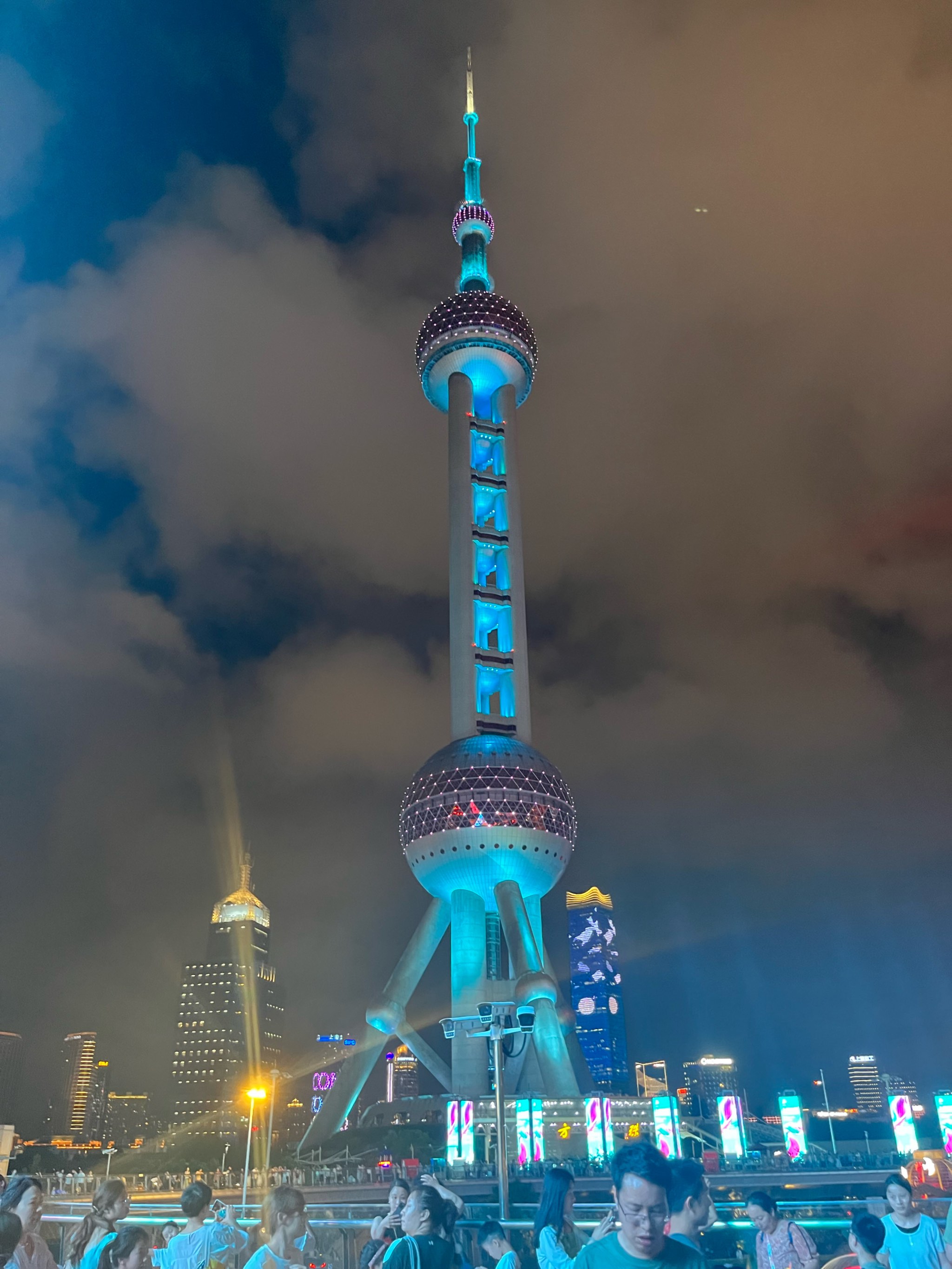 东方明珠夜景 真实图片