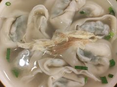 荠菜馄饨-鑫震源·苏式大虾生煎(彩香店)