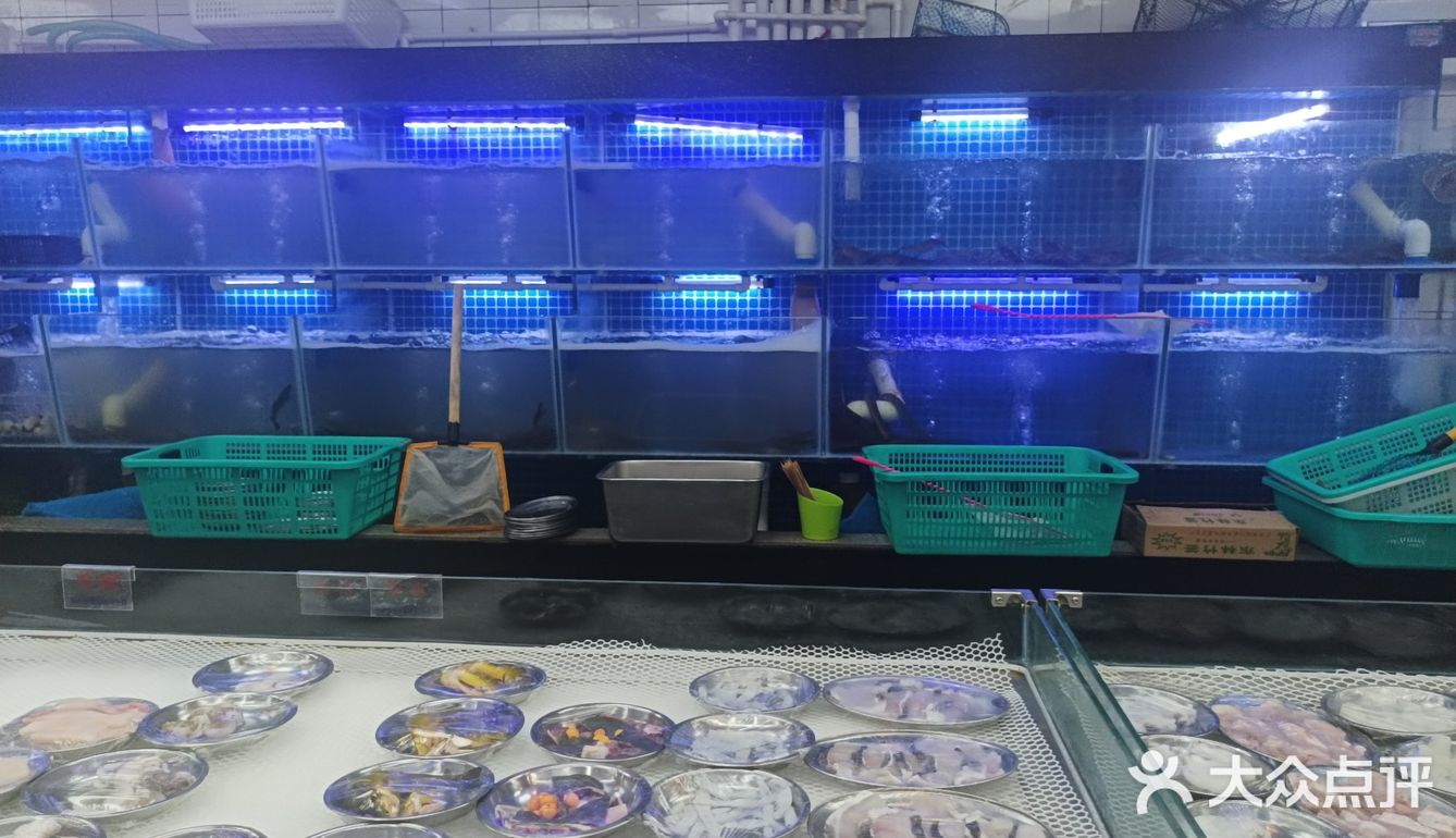 生猛海鲜，一顿吃到爽