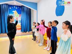 -蓝话筒·少儿成人演讲口才·主持朗诵·戏剧表演(大华第一坊店)