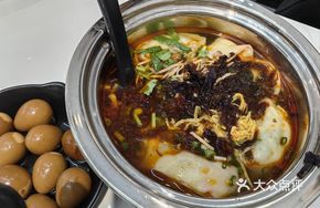 Red Soup Pork Dumplings
