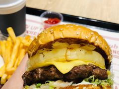 -The Habit Burger Grill 哈比特汉堡(爱琴海店)