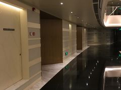 -上海滴水湖皇冠假日酒店