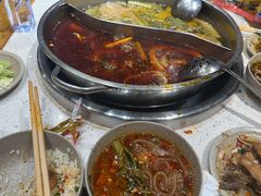 -肖肖酸萝卜鱼火锅(总店)