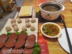 -珍巴奴毛肚牛肉小火锅(四惠店)