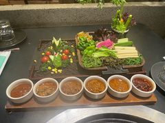 东北蘸酱菜-蘸小院铁锅炖·蘸酱菜·东北菜(怀远门店)