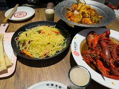 -叶派龙虾•招牌香辣蟹·海鲜(中海国际店)