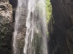 -龙水峡地缝景区
