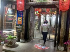 -头上红煨盐鸡·非遗院子餐厅