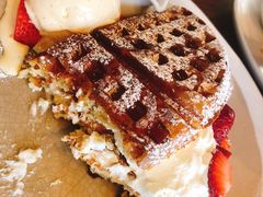 -ROAST coffee & eatery