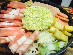 双拼火锅-Yolo韩国创意料理