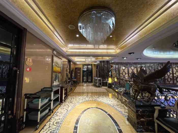 禧瑞都大饭店(吊桥路店)-"偶然发现这一家宝藏饭店,装修大气,包厢也.