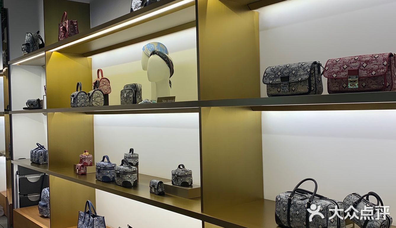 机场探店| 武汉机场专柜中秋4倍积分兑换