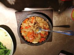 当红小炒肉石锅饭-新白鹿餐厅(金鹰新街口店)