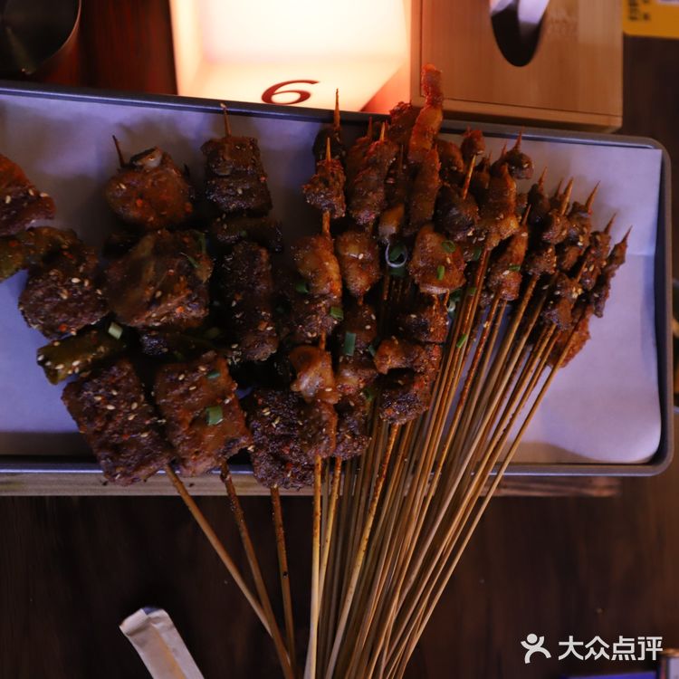 重庆探店 | 网红烧烤吧,就去这里吧!烧烤精酿绝配