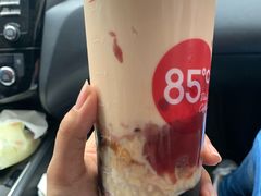 -85度C(生甜甜圈研究工坊·上海平凉店)