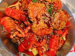 -肥肥虾庄·金牌油焖大虾(汉街SKP店)
