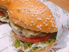 -The Habit Burger Grill 哈比特汉堡(爱琴海店)