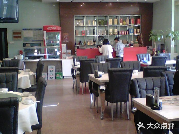 巢香扣肉馆大堂图片