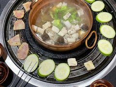 -阿山卓·野生菌火锅·纳西火塘烤肉