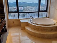 -中山利和希尔顿酒店