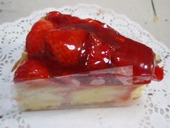 草莓奶酪蛋糕-凯宾美食廊Kempi Deli·凯宾斯基饭店(亮马桥路店)
