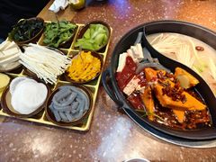 鸳鸯锅-赵美丽·重庆社区火锅·直营店(火车东站·中豪国际店)