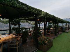 -冰冰龙虾·江湖菜·花园江景餐厅