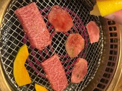 -炼火烤肉店
