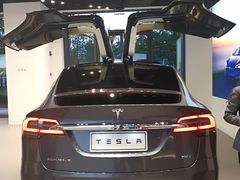 -TESLA 特斯拉(上海太古汇体验店)