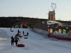 -采薇庄园四季滑雪场