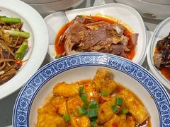 -湖南人家湘菜馆(镇江路店)