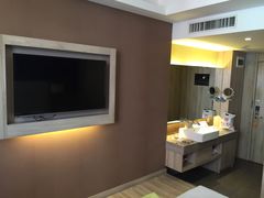 -西安大雁塔科技大学地铁站亚朵酒店