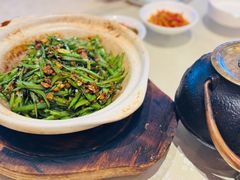 -帅巴人舅母子腊蹄民俗村
