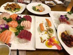 -青瓦餐厅·生鱼片·韩园烤肉(西塔店)