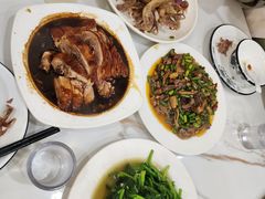-余杨鸭鸭餐厅
