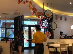 -必胜客(武汉欢乐谷店)