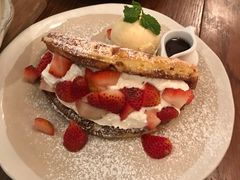 -ROAST coffee & eatery
