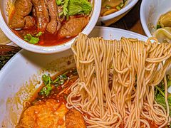-李与白包子铺(桐梓林店)