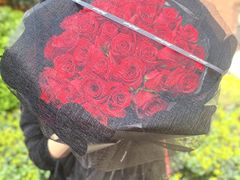 -何兮花店·气球派对鲜花店(马桥银春路万科城店)