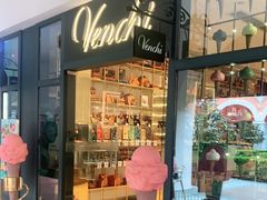 门面-VENCHI 闻绮(上海佛罗伦萨小镇店)