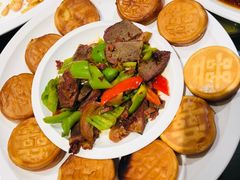 驴肉配饼-鱼王府大酒店