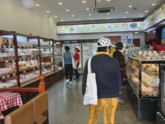 -红宝石·鲜奶小方·海派西点房(控江店)