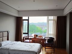 -铂逸梦秦酒店(横店梦幻谷店)