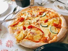 四季披萨-花·fleur古董西餐厅(西城夜未央店)