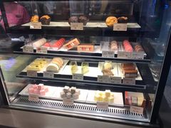 面包甜点陈列柜-麦当劳(杭州东站高铁店)