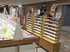 -爱视眸Eyeblling眼镜·依视路·蔡司镜片折扣店(百联南方商城购物中心)